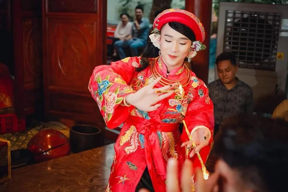 Hau Co Chin.jpg (121 kB) Hau_Co_Chin