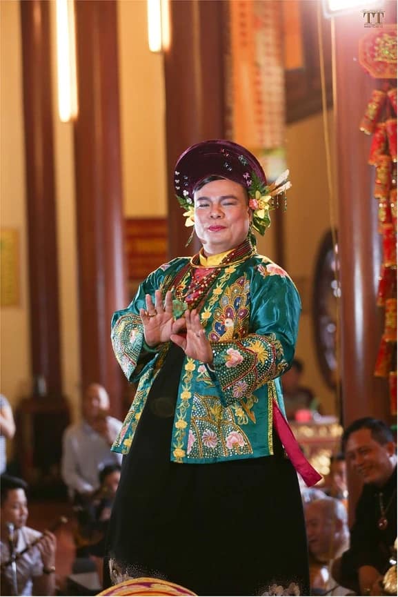 Hau Co Doi Thuong Ngan.png (1,3 MB) Hau_Co_Doi_Thuong_Ngan