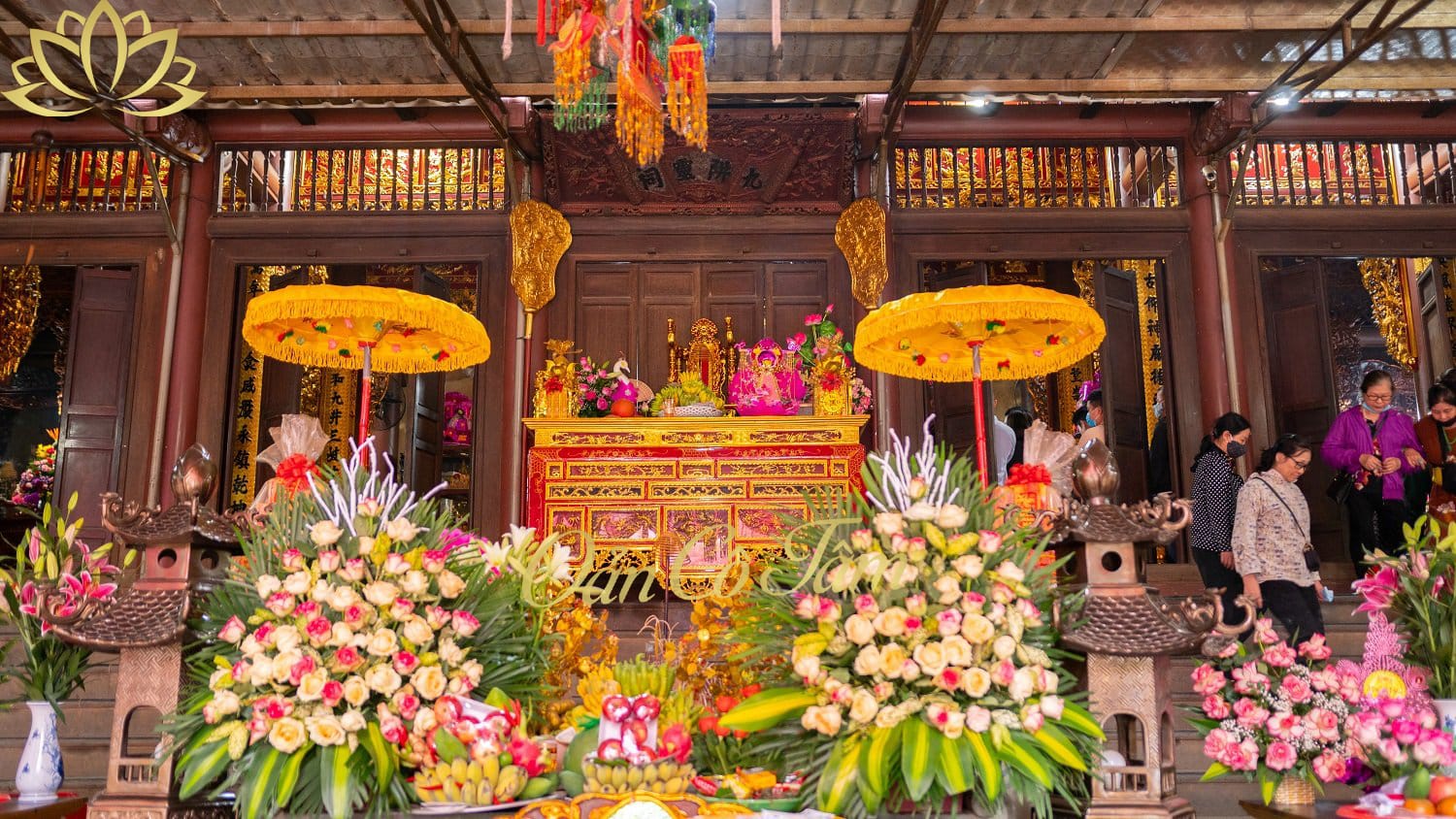 đền cô chín giếng