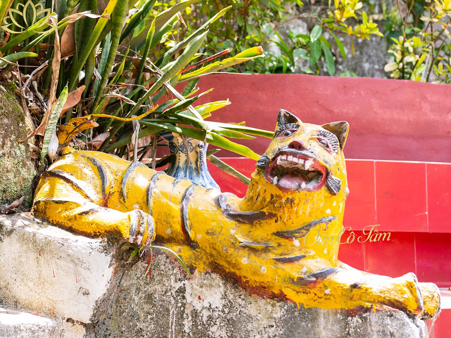 đền suối mỡ