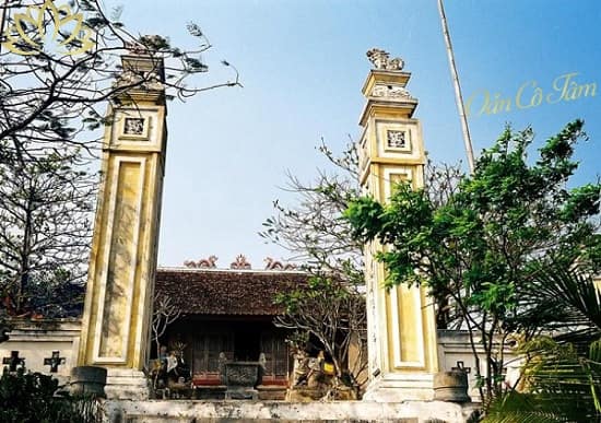 đền thờ ông hoàng chín