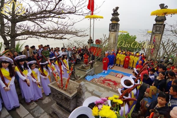 ng hoàng chín cờn